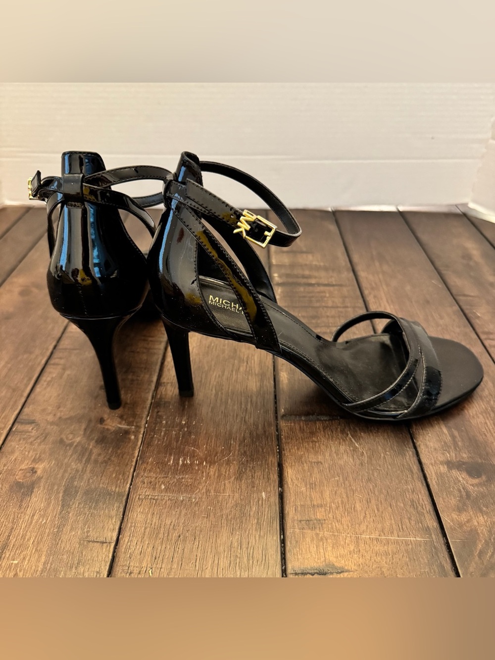 Michael Kors Mid Sandal Patent Heels Ankle Strap Black Size 8M Shiny Cocktail